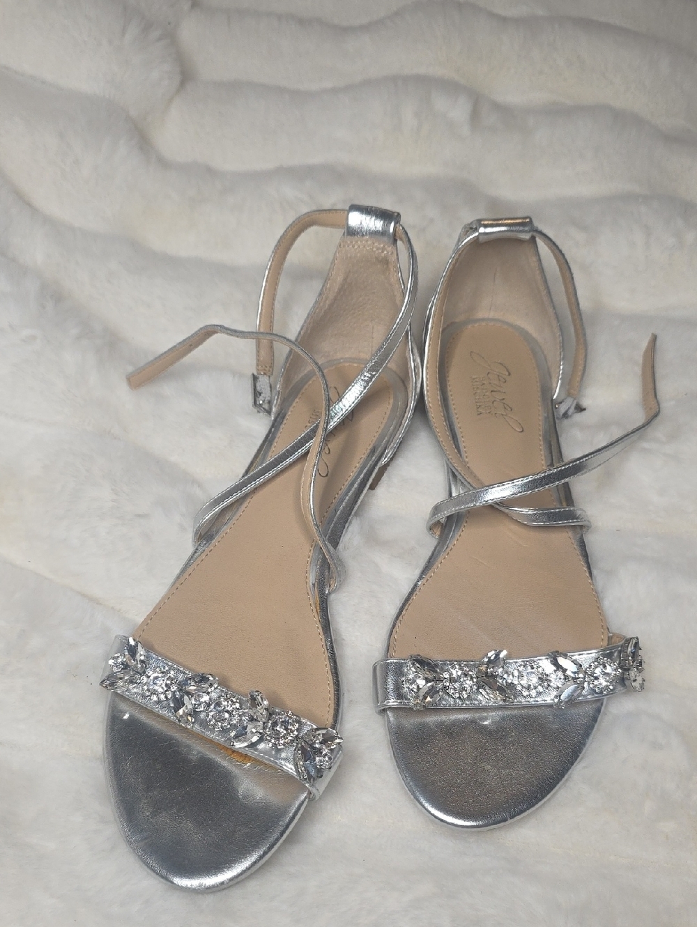 Jewel Badgley Mischka Silver Jeweled Strappy Sandals Size 7